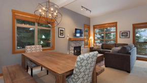Mountain Star 1 | Mountain Townhome with Hot Tub, 100m from Slopes, Free Village Shuttle